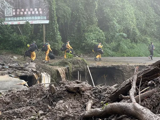 災區慘狀曝光!台中特搜隊、國軍馳援仁愛鄉 搜尋廬山失聯民眾