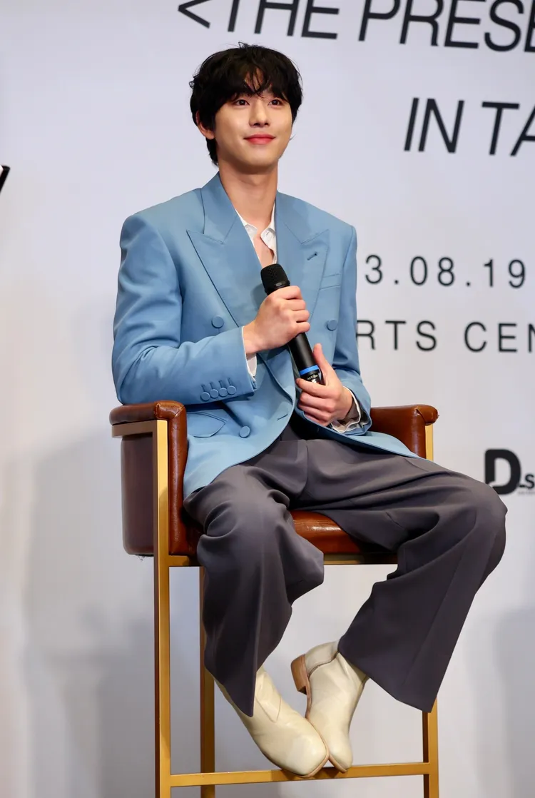 安孝燮身高188公分，坦言平時常撞到頭。彭欣偉攝