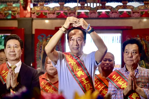 十指緊扣郭台銘！　民眾黨要角談「郭柯合」驚曝：選舉要選贏的