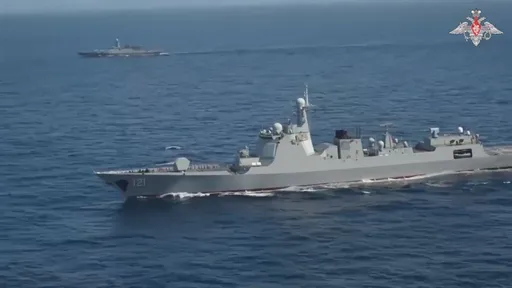 影片!中俄海軍太平洋聯合巡邏 直升機互相在對方戰艦起降