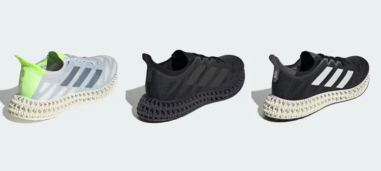 adidas 4DFWD 3跑鞋，各7200元。品牌提供