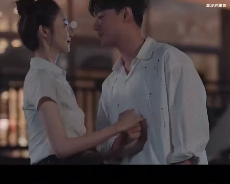 第2次吻戲。（電腦版可看得到動圖）