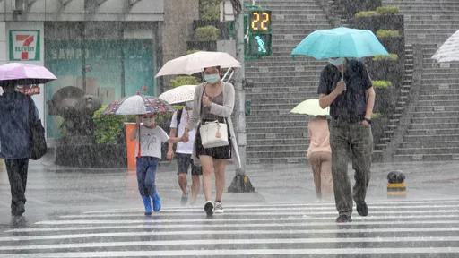 南部小心!台南、高雄、嘉義有大雷雨 氣象局發國家警報