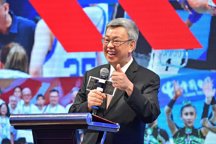 陳建仁透露孫子看到李智凱奪金牌跳起來直呼好厲害。政院提供