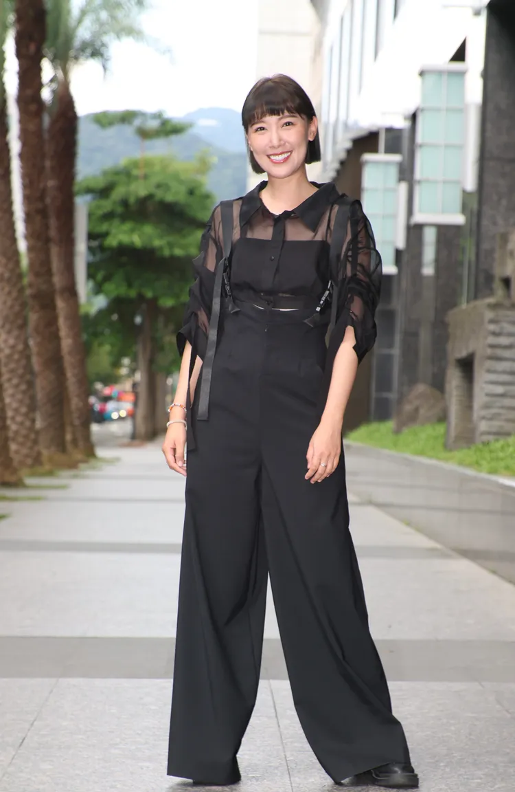 李懿被封重機女神。攝影中心攝