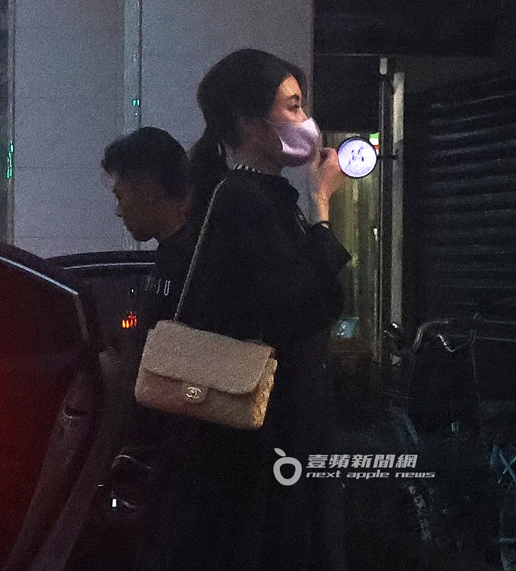 麻衣不忘戴口罩做防疫。特勤中心攝