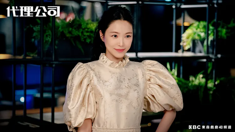 孫娜英飾演財閥千金。東森提供