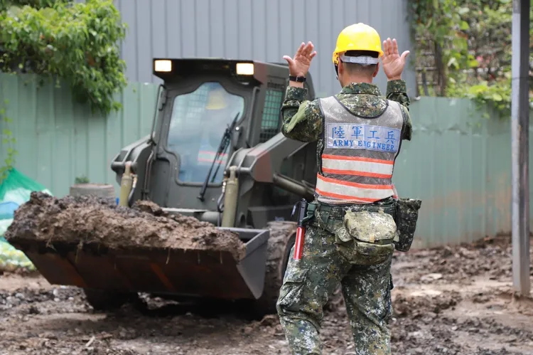 軍方今天集結234旅、586旅、52工兵群及36化兵群等部隊，執行救災任務。軍方提供