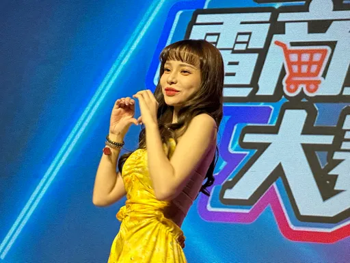 斯亞也曾被Me too 「未報的XX」認了是演藝圈的人「不算大哥」