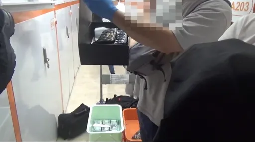 豪宅男保全偷900萬誇口「當傭兵賺的」　開心分錢淪共犯！女友知真相氣炸了　　