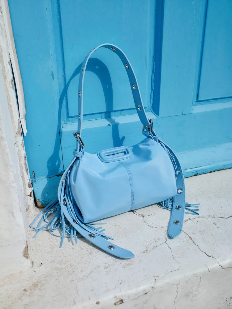 Maje秋冬主打的Miss M包款。品牌提供