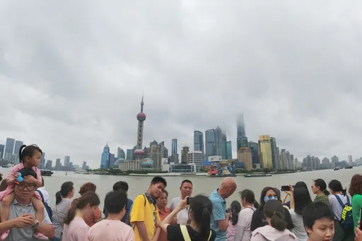 上海入境旅客大減6成 星媒刊評論:遊中國又貴又麻煩