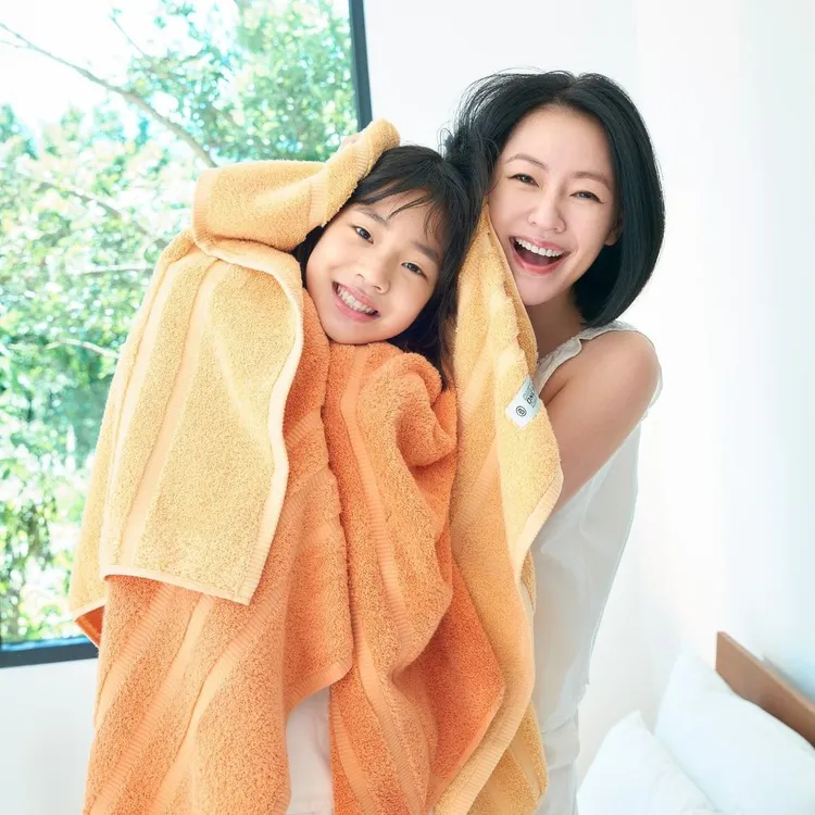 許老三（左）相當古靈精怪。翻攝小S IG