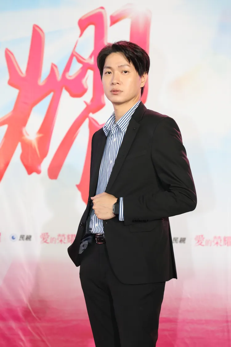 黃少谷拚命賺錢養家。攝影中心攝