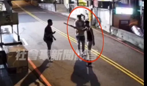 行車糾紛不滿被叫「山道猴子」　他溫泉街上拿出這東西耍流氓下場曝光 