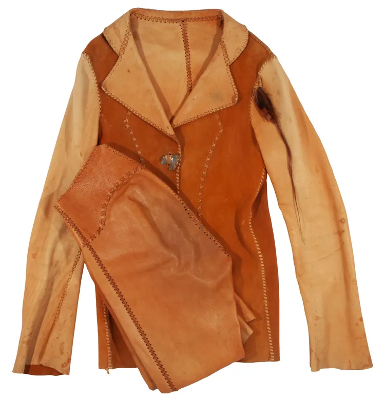 張伯倫的迪斯可舞衣上網拍賣。 翻攝SCP Auctions官網