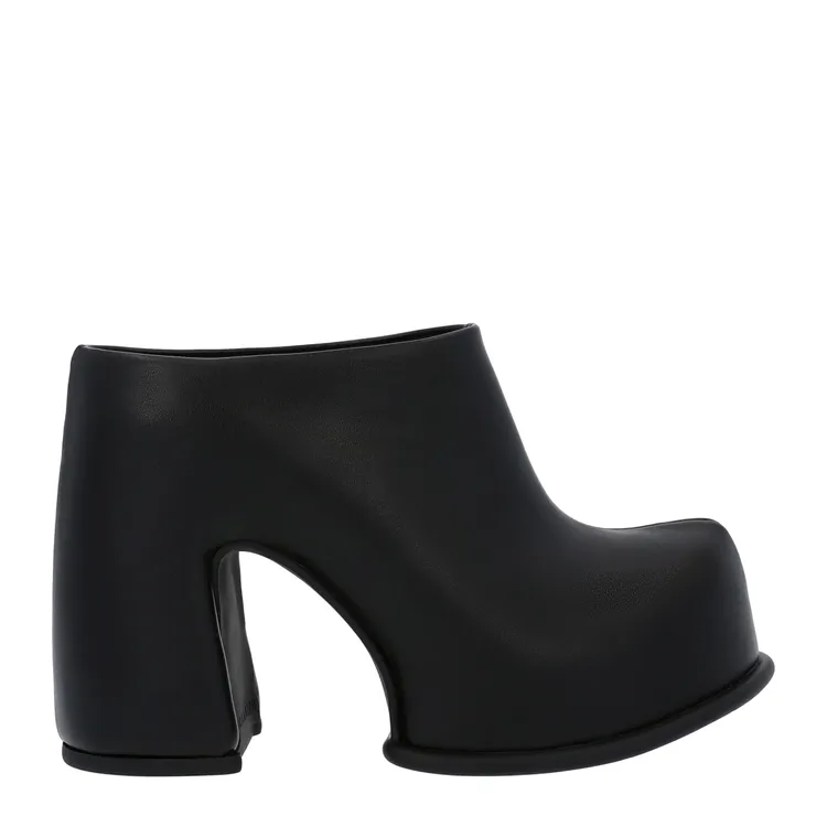 Pixie厚底穆勒鞋，3190元。品牌提供