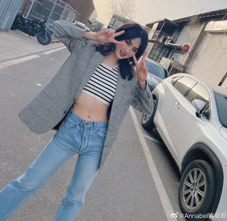 女星姚安娜是任正非女兒。翻攝姚安娜微博