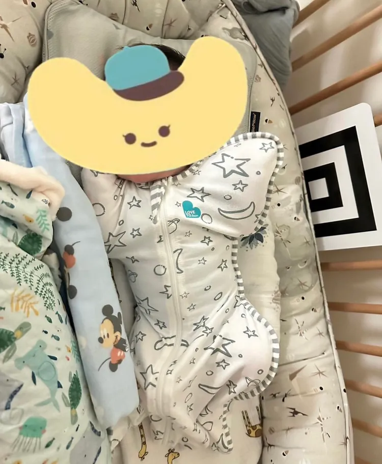 Selina分享兒子的萌照。翻攝Selina　IG