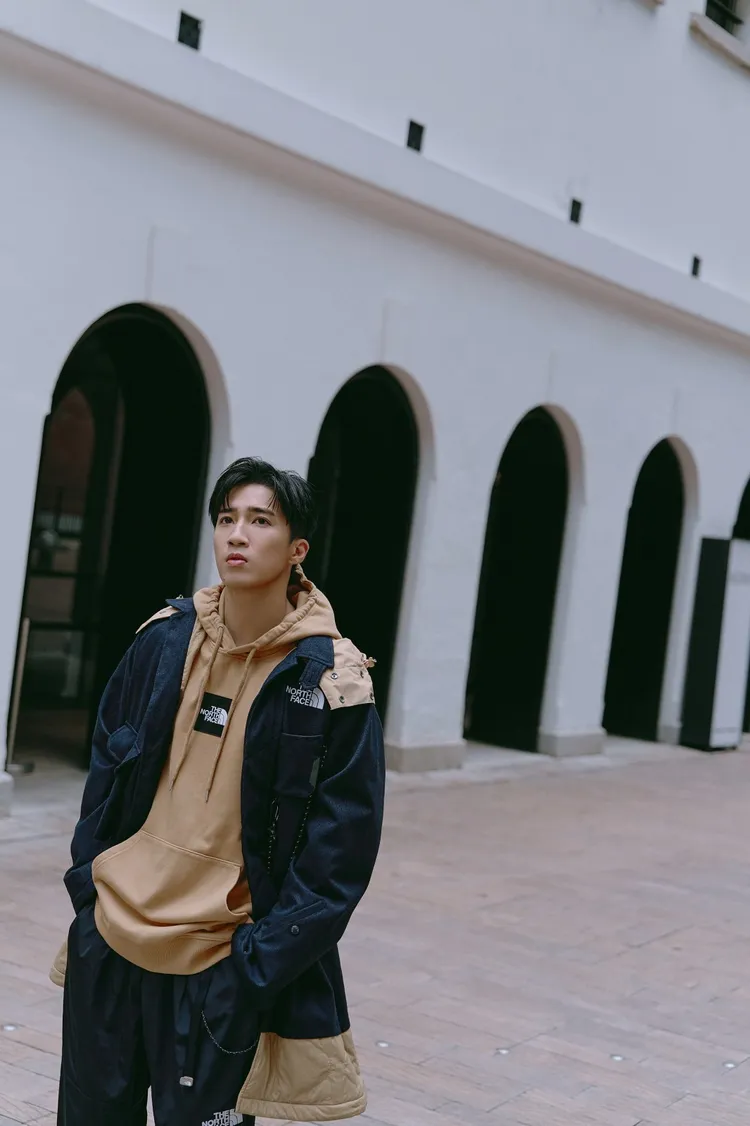 婁峻碩穿上The North Face Urban Exploration系列。品牌提供