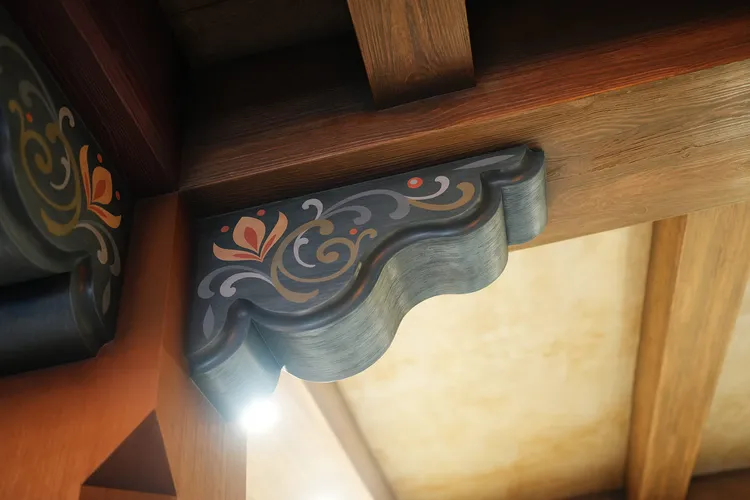 園區中的龍風格建築。香港迪士尼樂園提供