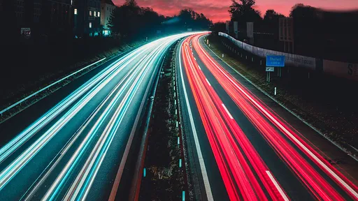 急煞躲測速照相後再加速 超速駕駛這招以後可能沒用了