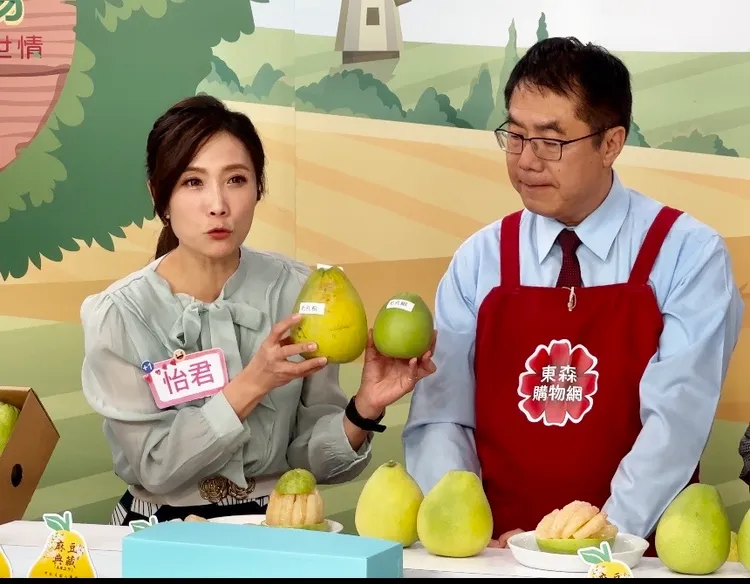 黃偉哲強調，文旦大小均勻、顆顆嚴選，受到消費者青睞。市府提供