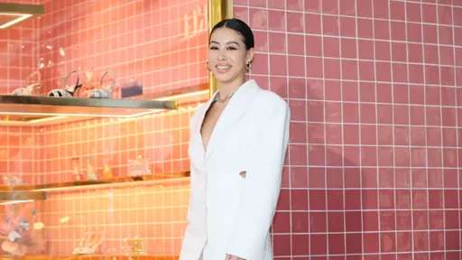 蔡詩芸不甩婚變風暴 穿美鞋火辣亮相喊「還是相信愛情」