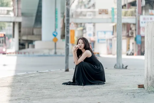 「最美里長」陳紫渝第一本寫真書來了!「濕身封面」曝光