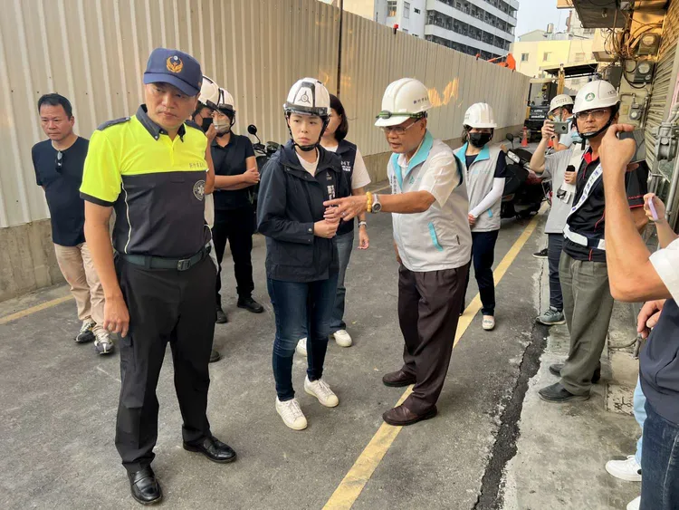 高虹安等人到場勘查。新竹市府提供