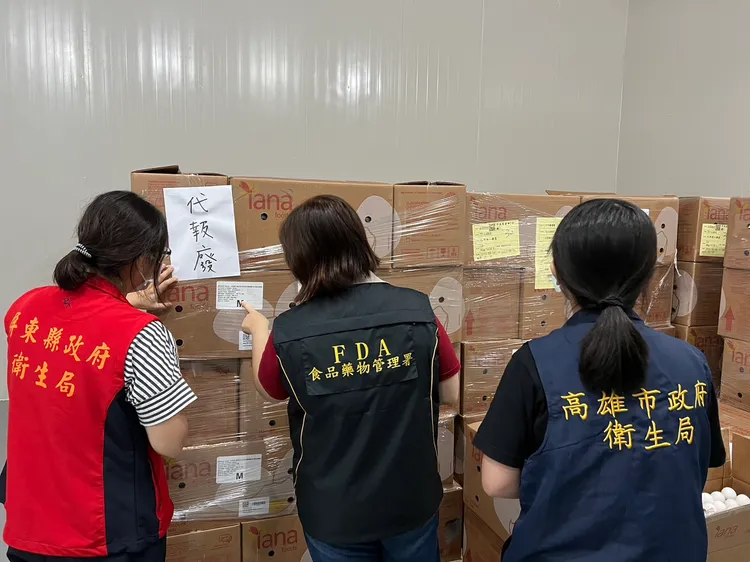 衛生局到台農屏東洗選場稽查。衛生局提供