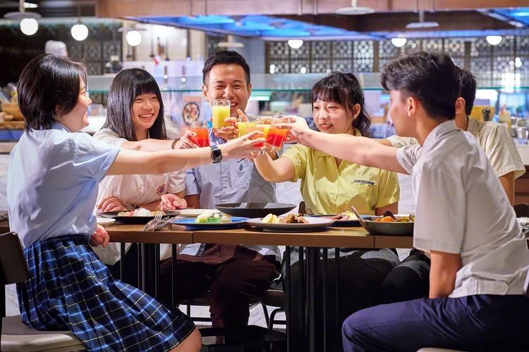 JR東日本大飯店台北暑假過後推出「 校服趴･開學趣」到鉑麗安全日餐廳享優惠活動。JR東日本大飯店台北提供