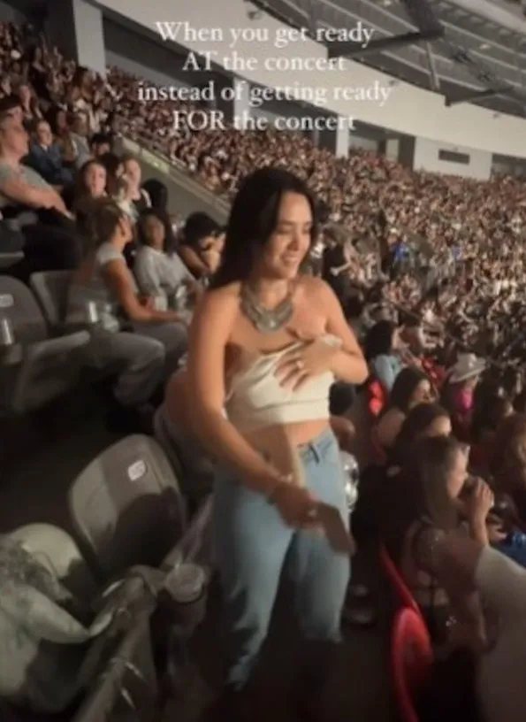 Yasmine把Bra抽出來。翻攝Yasmine的IG