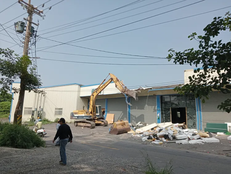 拆除過程。民眾提供