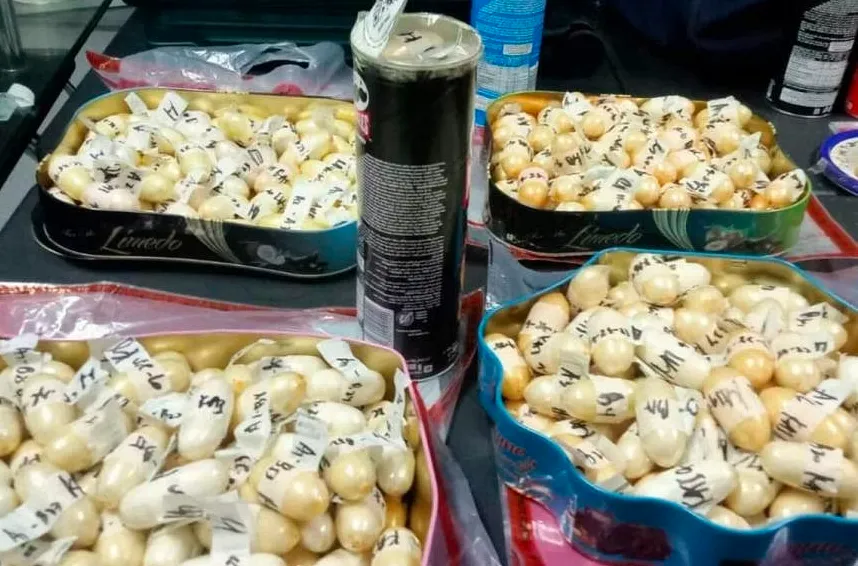 菲律賓海關公布查獲的毒品。翻攝海峽時報