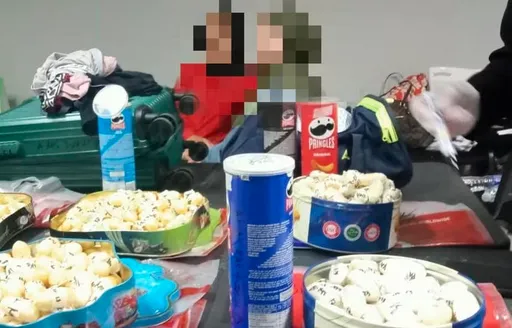 價值4300萬的伴手禮？母女檔用洋芋片罐頭走私古柯鹼被捕