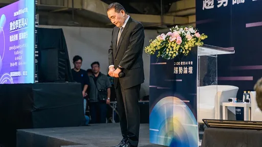 屏东爆炸|侯友宜捐20万元 吁全国降半旗致敬殉职勇消