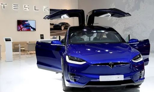 特斯拉Model S、X大降價 差價近百萬!中國舊款車主怒討4大優惠