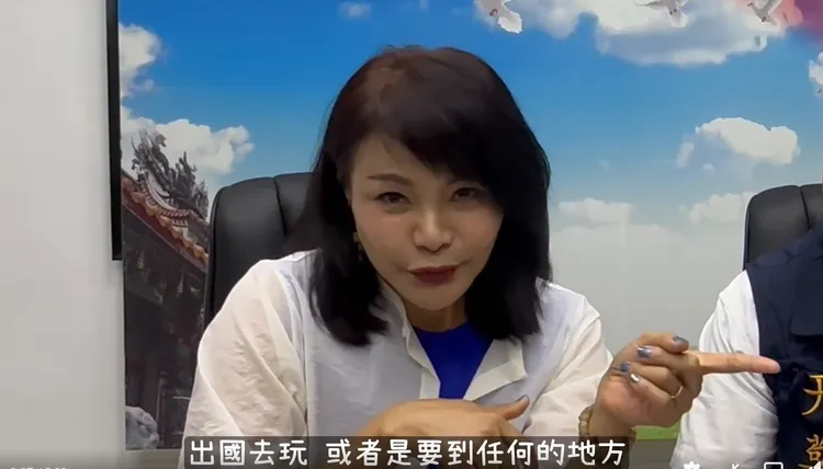 岡山分局邀請周子瑜媽媽黃燕玲，透過聊天的方式拍攝反詐騙宣導短片。翻攝畫面