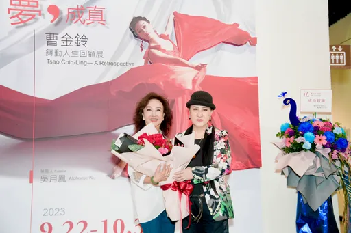 曹金鈴辦展楊麗花失眠 保養得宜坐博愛座得手捏敬老卡