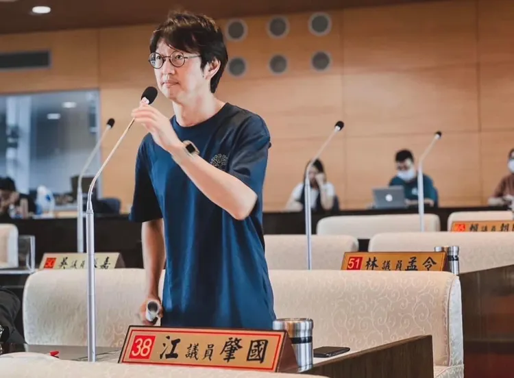 江肇國呼籲市府加強校園疫苗接種。翻攝畫面