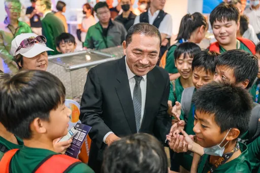 侯友宜請假拚總統! 綠怒嗆辭職 新北市府:依規辦理勿抹黑