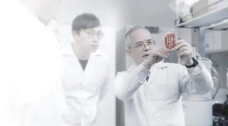 ▲「娘家大紅麴」為台大潘子明名譽教授與團隊用心研發而出的優質紅麴保健品。