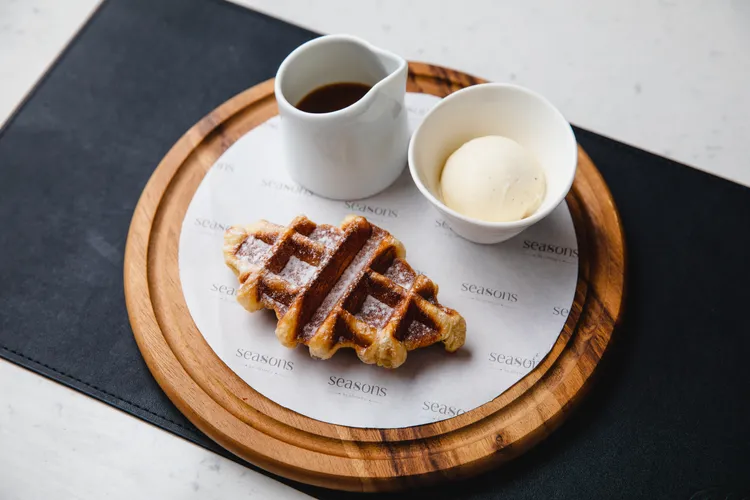 炭烤美國牛肋眼／紅酒燉煮紅蔥與香蒜洋芋泥。台北W飯店提供