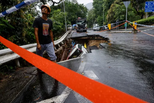 香港暴雨釀2死110人傷　道路塌陷致休旅車墜入深坑