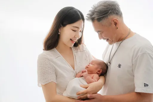 52歲馬國賢一家三口照超萌！兒子提早18天退房讓他「度月如年」