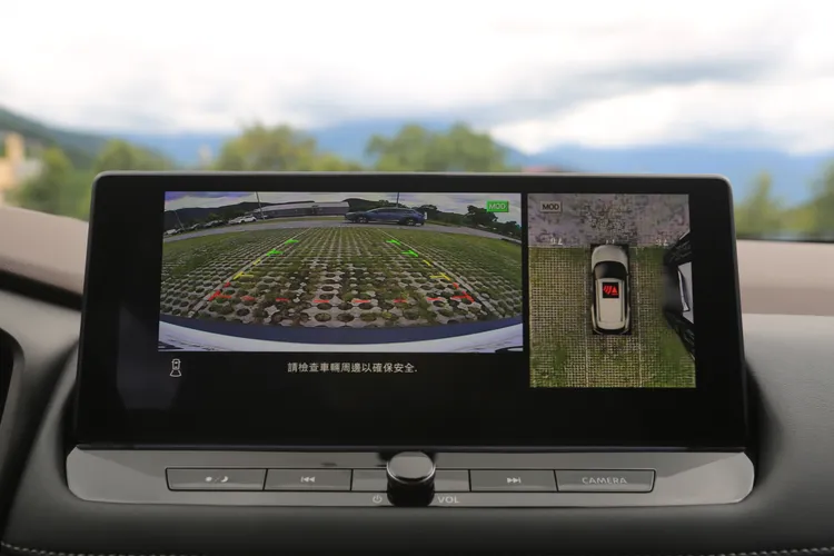 360度環景影像系統為中高階車款標準配唄。林浩昇攝
