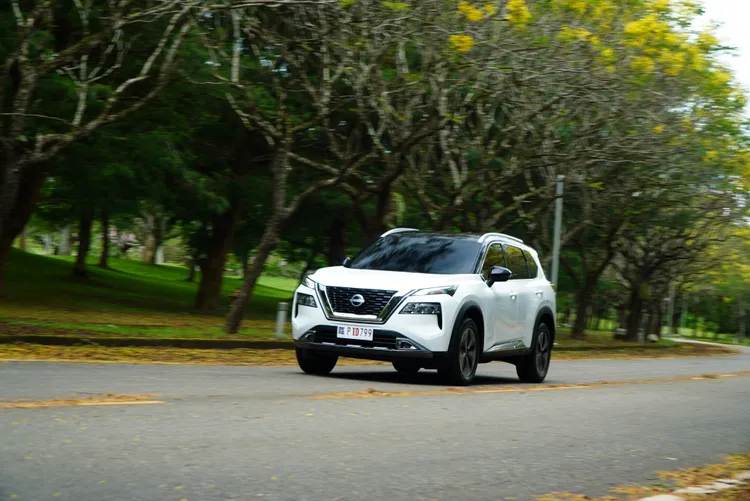 實際駕馭X-Trail輕油電除了起步幾乎感受不到的動力空窗，轉速爬升過程卻是相當從容線性，同時也提供不俗的低轉速扭力揮灑。林浩昇攝