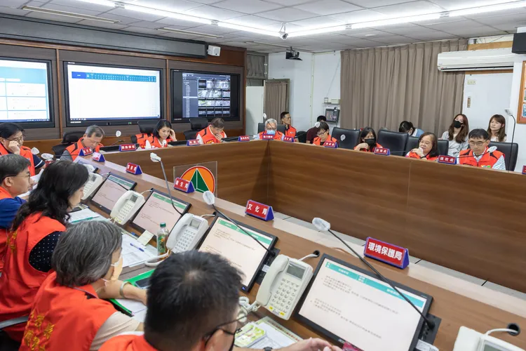 南投縣災害應變中心開會。縣府提供