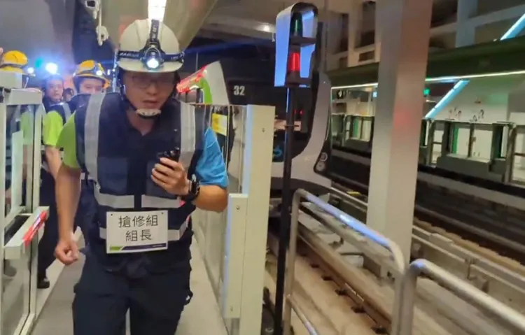 中捷人物進行應變演練。市府提供